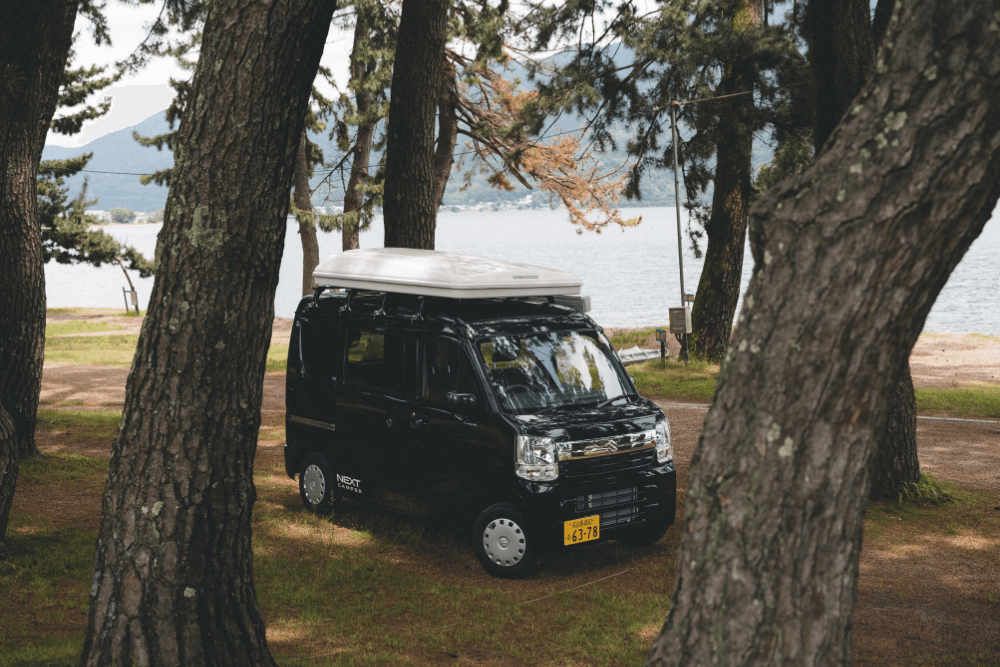 今日はどこへ行こうか。」頼れる相棒にも、共に進む仲間にもなる。ネクストキャンパーと、新しい景色を見に行こう。